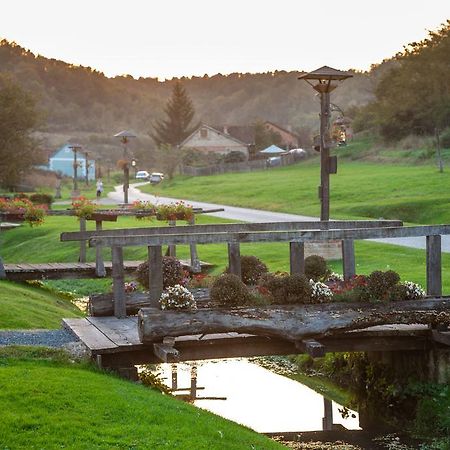 Country House Stričev grunt Stara Kapela Pensionat Exteriör bild