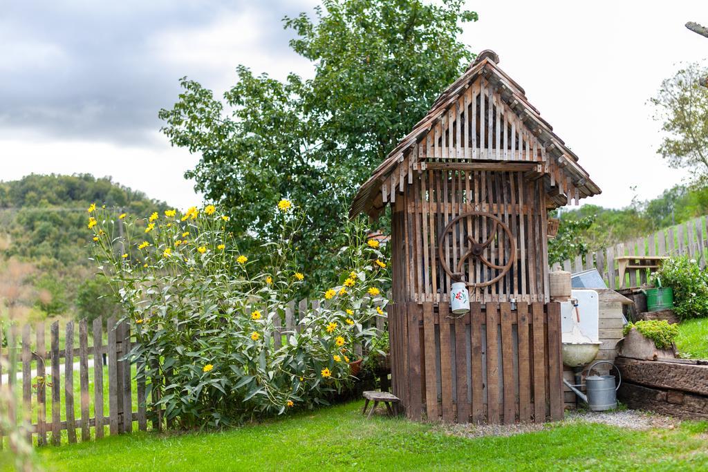 Country House Stričev grunt Stara Kapela Pensionat Rum bild