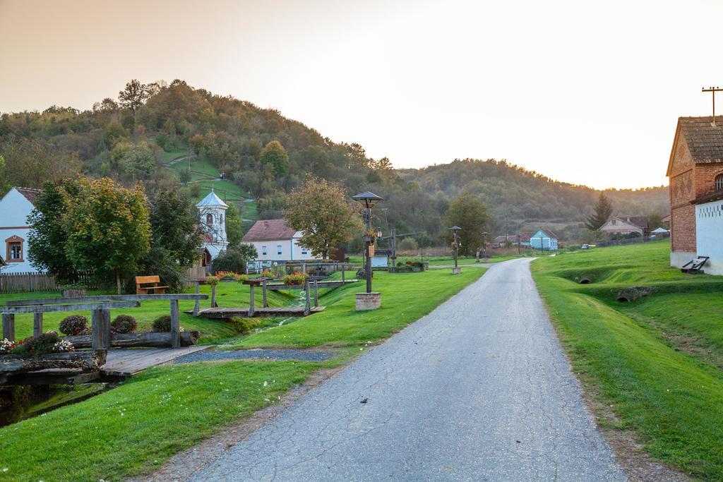 Country House Stričev grunt Stara Kapela Pensionat Exteriör bild